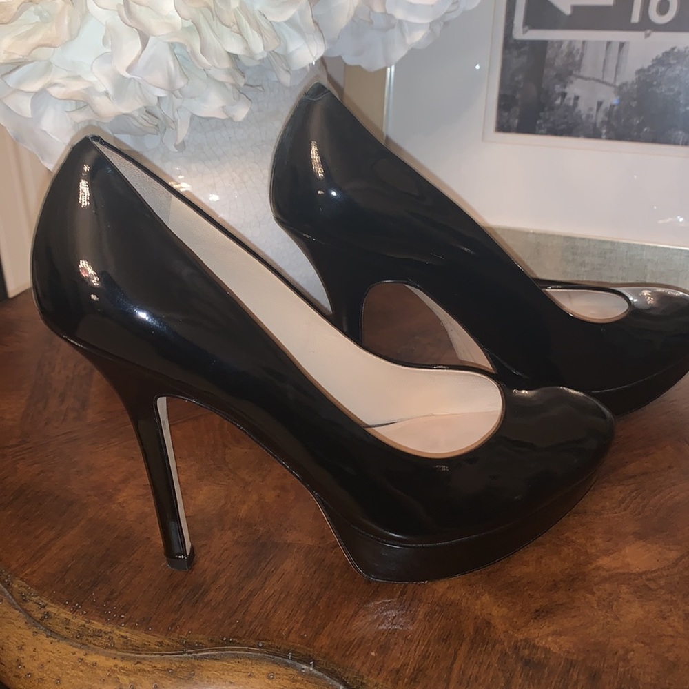 joan and david pumps